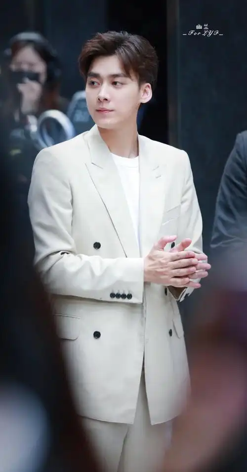 李易峰生图##沛纳海品牌代言人李易峰