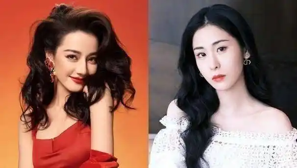 原创迪丽热巴晒平坦腹肌竟是旧照现身机场疑怀孕狂遮肚出国待产