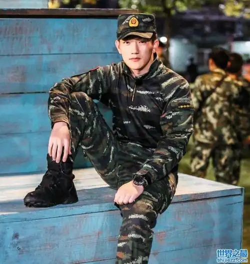 何捷娶张馨予参加综艺有损军人形象何捷维权霸气护妻诋毁者道歉并赔偿