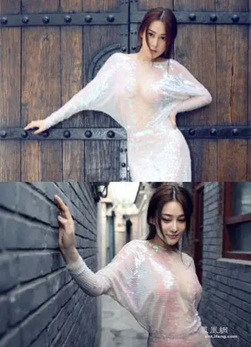 张馨予穿这件白色透视装拍摄写真,比深v还夸张的透视效果使她看起来