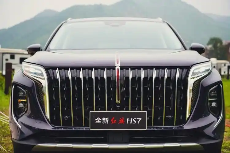 走家庭实用路线全新红旗hs7实拍图发布