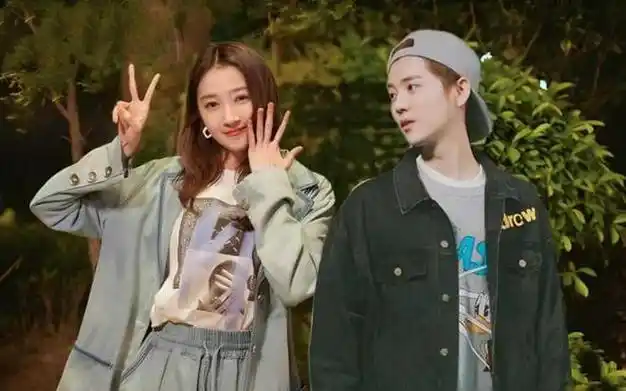 有女友还乱玩,鹿晗黄子韬集体躺枪|娱记|乐器|关晓彤|古典乐|填词人