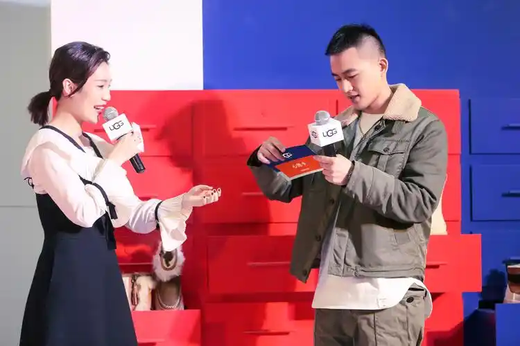 欧豪空降沈阳皇城恒隆店与ugg一起温暖宠爱u