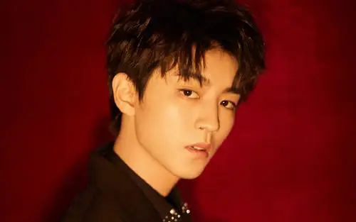 王俊凯超帅写真图片桌面壁纸_大陆明星_壁纸下载_美桌网