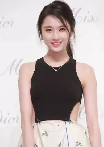 "谋女郎"张慧雯:一出道就获得多项大奖,为何至今一直不温不火_张艺谋