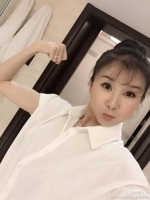 孙菲菲变成鬼了_孙菲菲曝遭暴打孙菲菲遭暴打是这么回事?