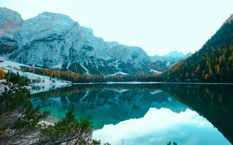 唯美山水之间风景桌面壁纸高清大图预览1920x1200_风景壁纸下载_美桌