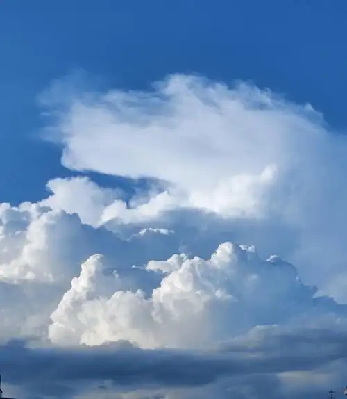 周末愉快哦!#云朵  #生活