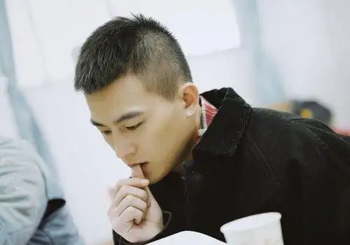 是不是真男神剃个板寸头就知道了 男生颜值试金石非板寸头莫属