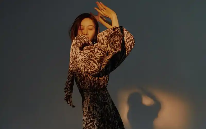 宋茜性感魅力写真桌面壁纸-大陆明星-壁纸下载-美桌网