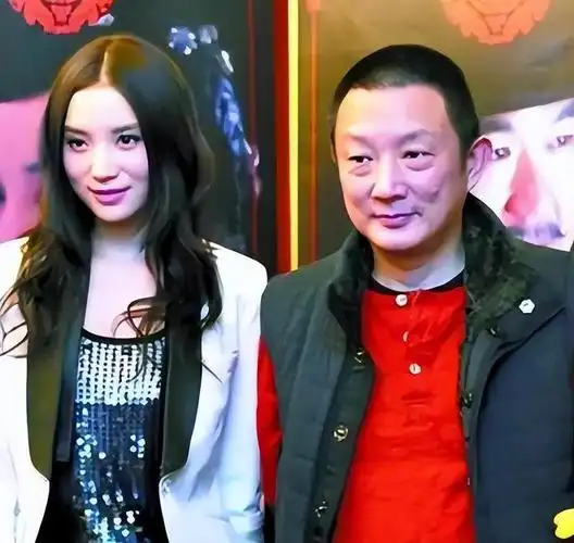 京圈大姐刘蓓的混乱情史三婚再嫁前夫又做了张若昀的后妈