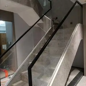 钢化玻璃扶手楼梯钢槽现代家用室内栏杆超白实木长虹阳台护栏定制