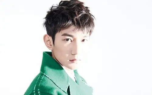 王源冷酷帅气写真图片桌面壁纸_大陆明星_壁纸下载_美桌网