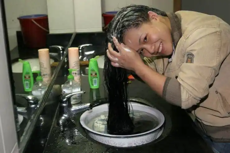 长发mm兰兰洗发图实拍(4)