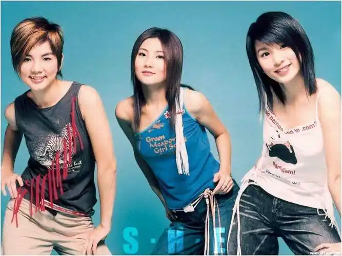 解散风波后首次回应!田馥甄:she连台风也吹不散 - 简书