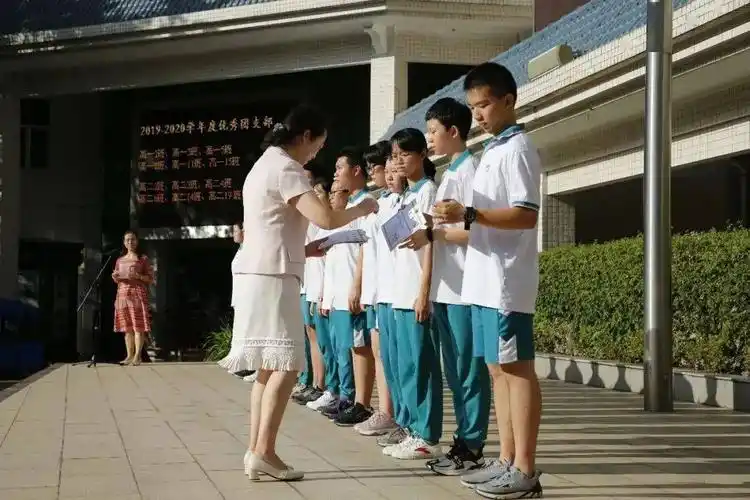 中学蓝色系广州市校服文化展演暨创新设计大赛获奖哦好几个曾在以下