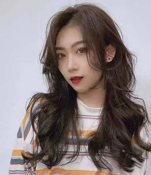 韩式网红八字刘海图片 拉长脸型更显气质 - 长卷刘海 - 发型站