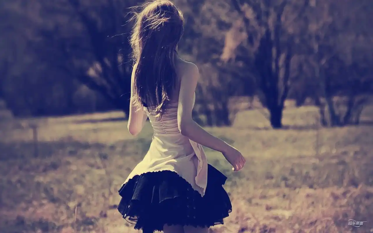 精选非主流美女背影唯美高清桌面壁纸下载