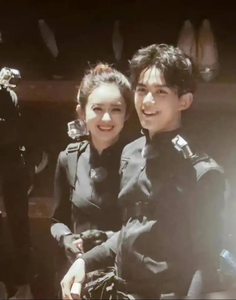 吴磊赵丽颖有一种莫名的cp感,像同龄人