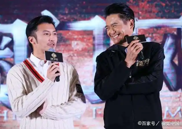 回忆满满!谢霆锋晒出偶遇周润发同框照,并配文:野生捕获发哥