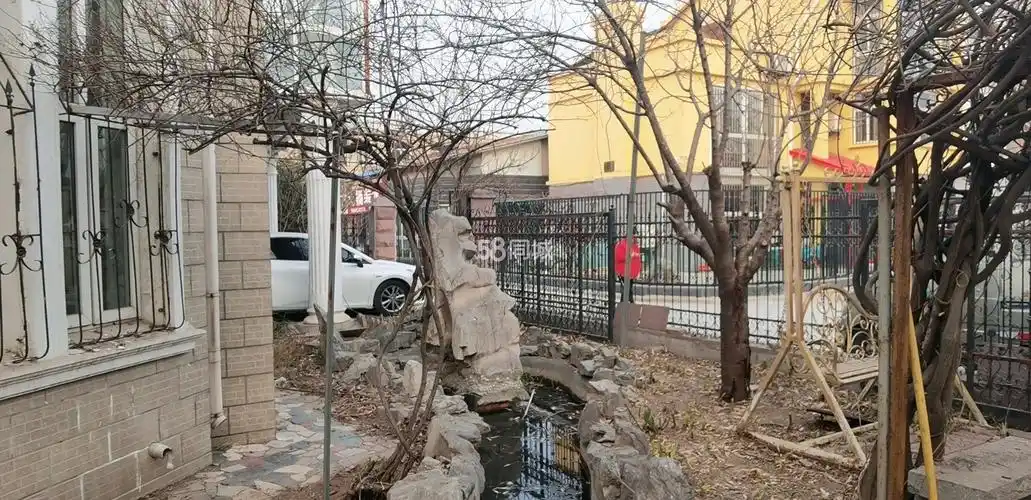 济南槐荫美里湖街美里花园a区(1-4号)美里花园a区(1-4号) 6室3厅3卫