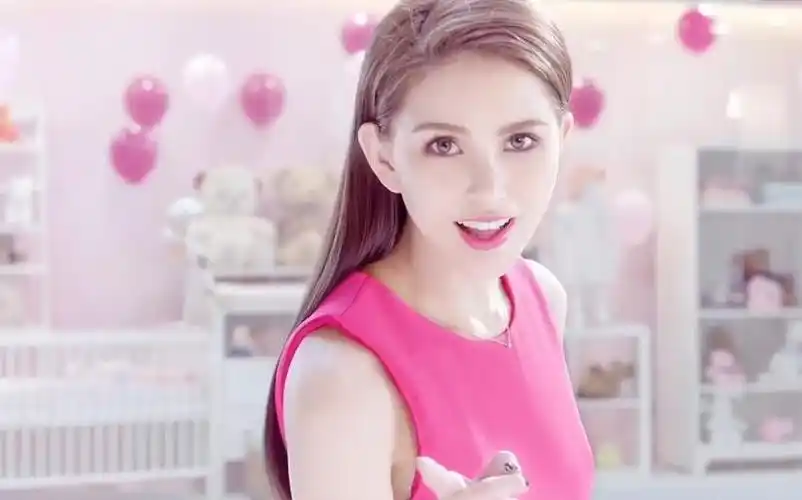 昆凌靓妆唯品会909美妆节