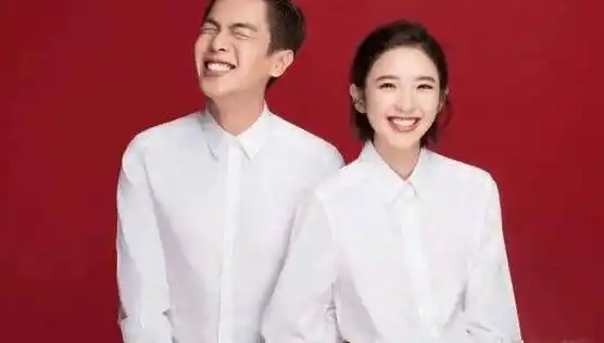 原创有种搞怪叫做明星结婚照别人都很乖巧而张若昀让人看不懂