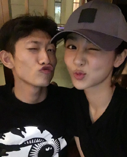 张一山杨紫晒合影