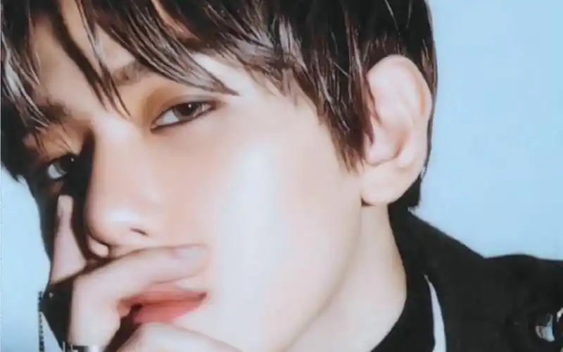 【边伯贤】"doing something unholy" 卡点混剪 顶胯军装胸roll一条龙