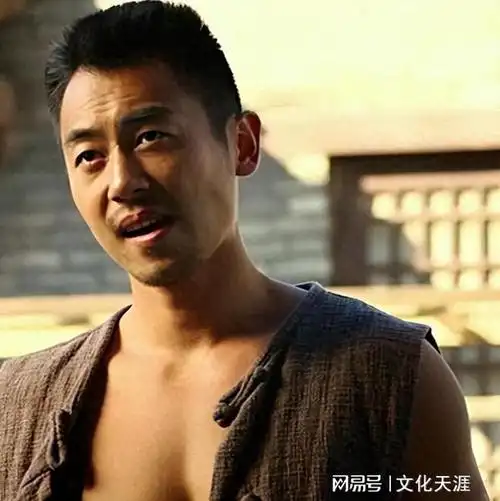 在得罪郭麒麟3年后朱亚文彻底被边缘化网友怒骂他糊得不亏