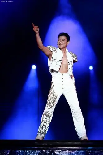 照片 歌曲 粉丝 粉丝众筹 表情图片歌曲 发 布 9条动态  对我的评论