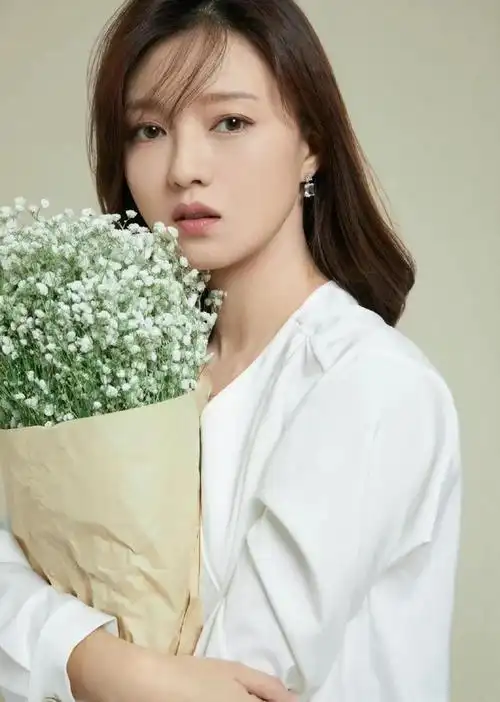 演员傅晶:长得漂亮戏也好,为人低调不张扬,45岁依旧单身