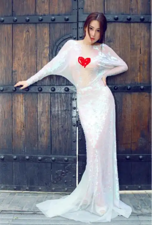 张馨予的写真张馨予透视裙写真美到极致