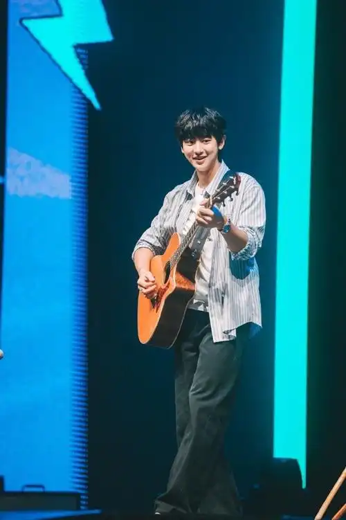 朴灿烈唯一官方门面