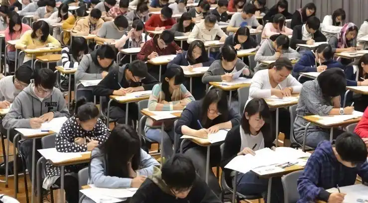 香港教育局招收香港学生内地高校增至122所