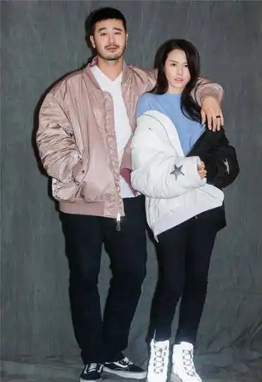 老婆是超女谭维维,现在40岁了还没孩子_夫妻_陈亦飞_工作