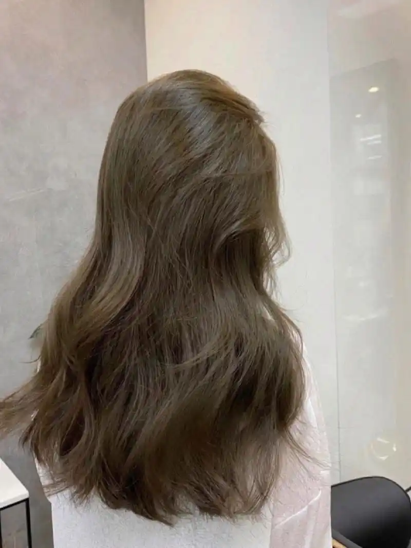 青棕色,一款高级感十足的发色~ 71157115青棕色,一款高级感