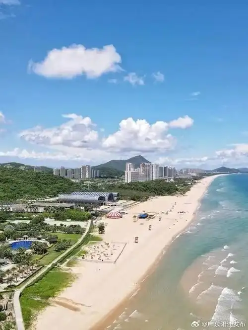 曾被中国国家地理杂志评为"中国十大最美海岛"