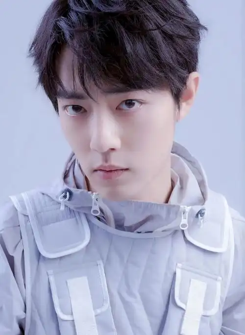 肖战高清无水印壁纸