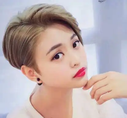 可爱露耳短发如何打理 露耳短发扎法教程_短发发型_西子美发网