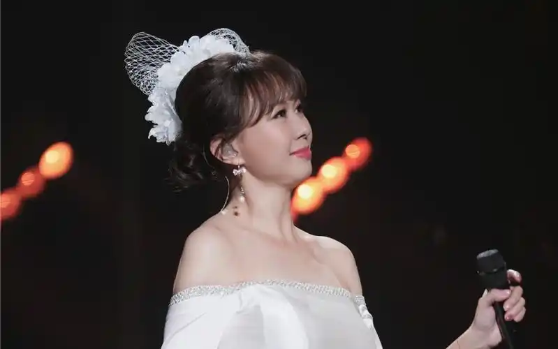 卓依婷·爱的路上我和你「live」1080p-嗯嗯意-演唱会-哔哩哔哩视频