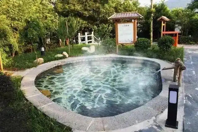 预定电话:0792-2616158地图导航:庐山·上汤温泉度假村位置:江西省