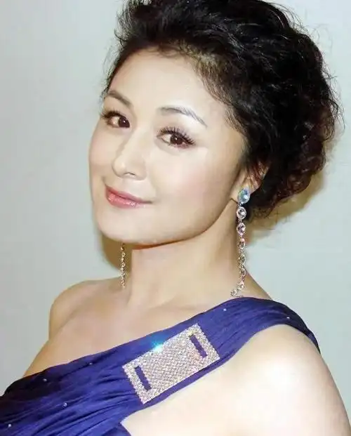 谢大脚于月仙去世三年后其丈夫张学松的选择令人泪目