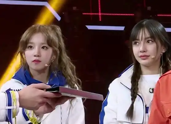 angelababy现身宋雨琦直播间 力破不和传言