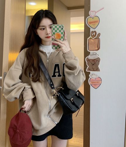 大码新款长袖瘦开松显宽松复古女秋外套卫衣大码女装