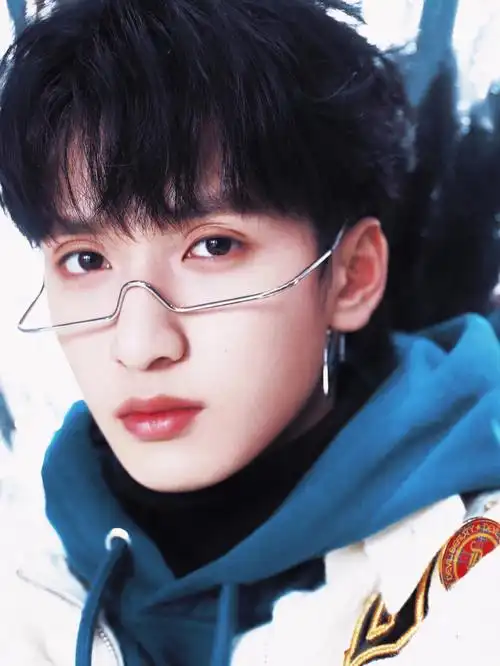 翔哥的欧式大双眼皮太绝了#严浩翔  #欧式大双  #严浩翔  #时代少年团