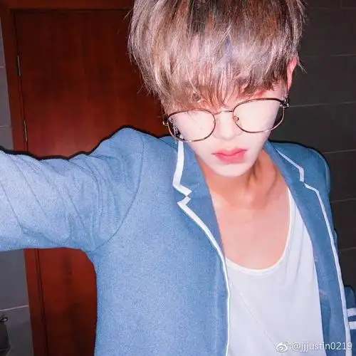 黄明昊#黄美好一起加油吧!