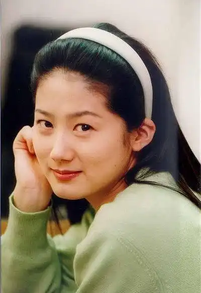 生活不易沈银河遭李英爱插足抢婚婚后12年全靠药维持心理