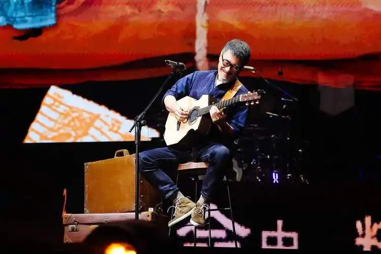 李宗盛有歌之年演唱会开唱50三部曲写满人生阅历