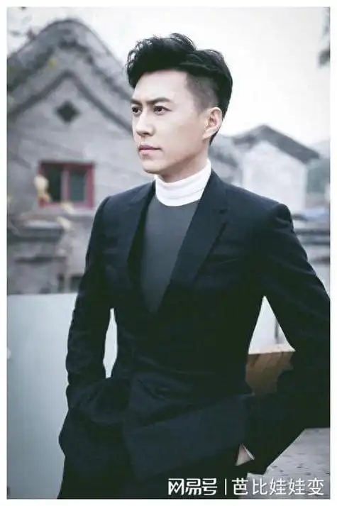 没想到46岁的靳东竟然以"另类"方式,把自己路人缘败光